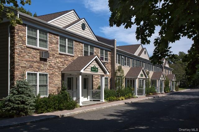 184 Hallock Road # 6B2, Lake Grove, NY 11755