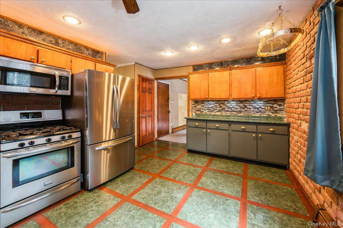 1014 Kings Parkway, North Baldwin, NY 11510