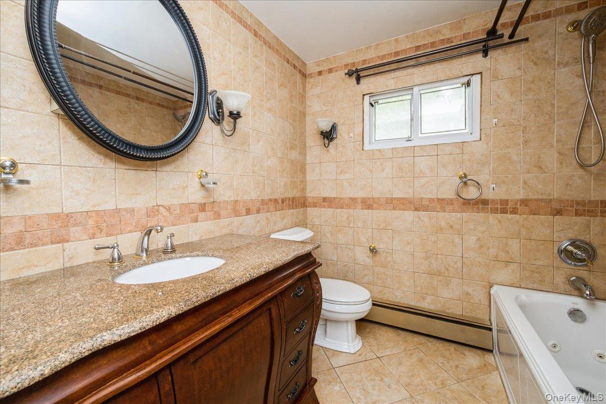 1014 Kings Parkway, North Baldwin, NY 11510