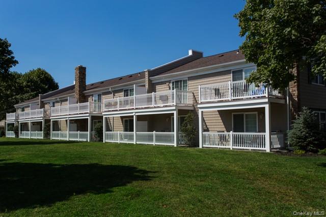 184 Hallock Road # 4A1, Lake Grove, NY 11755