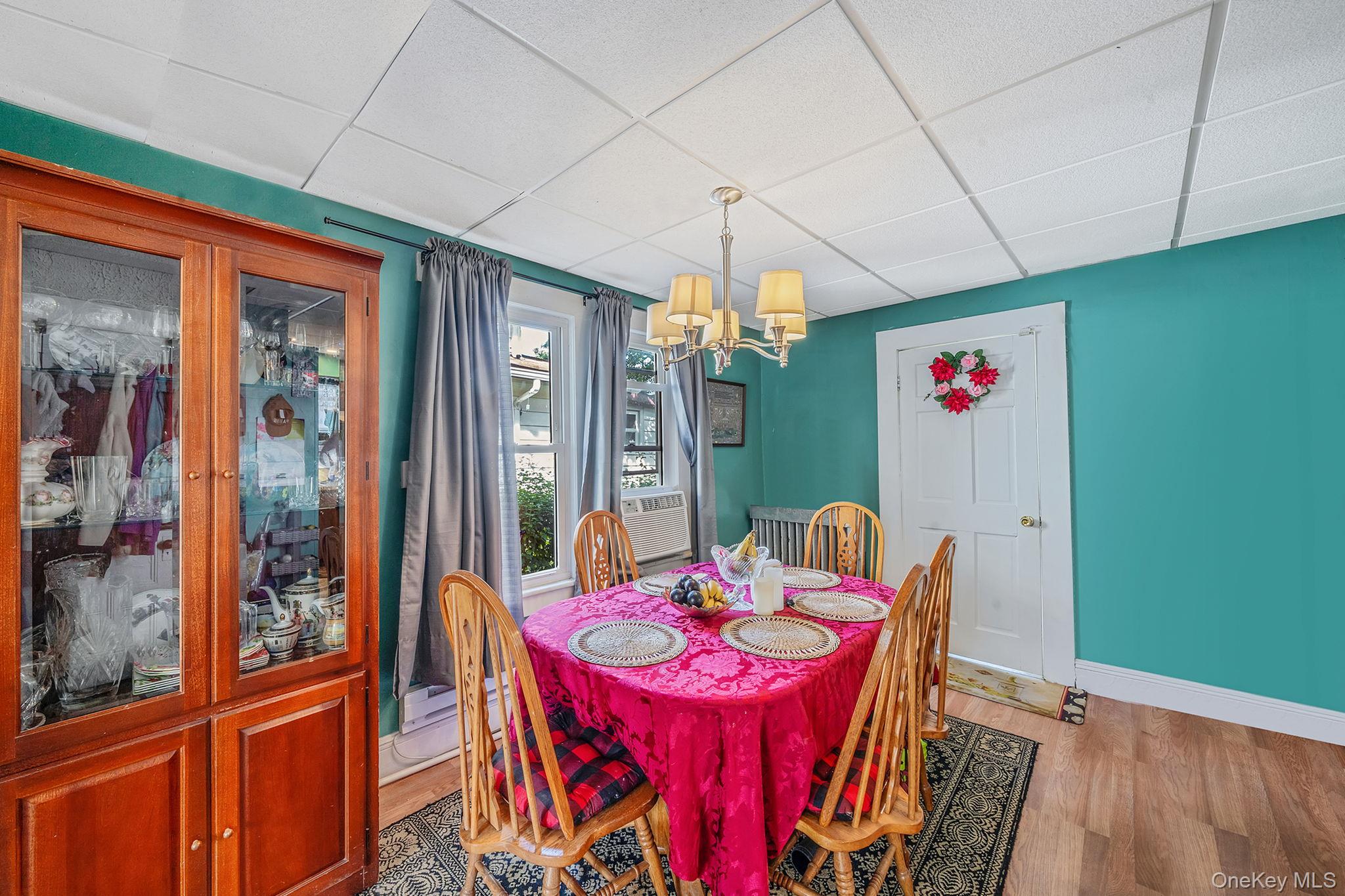 173 E Seaman Avenue, Freeport, NY 11520