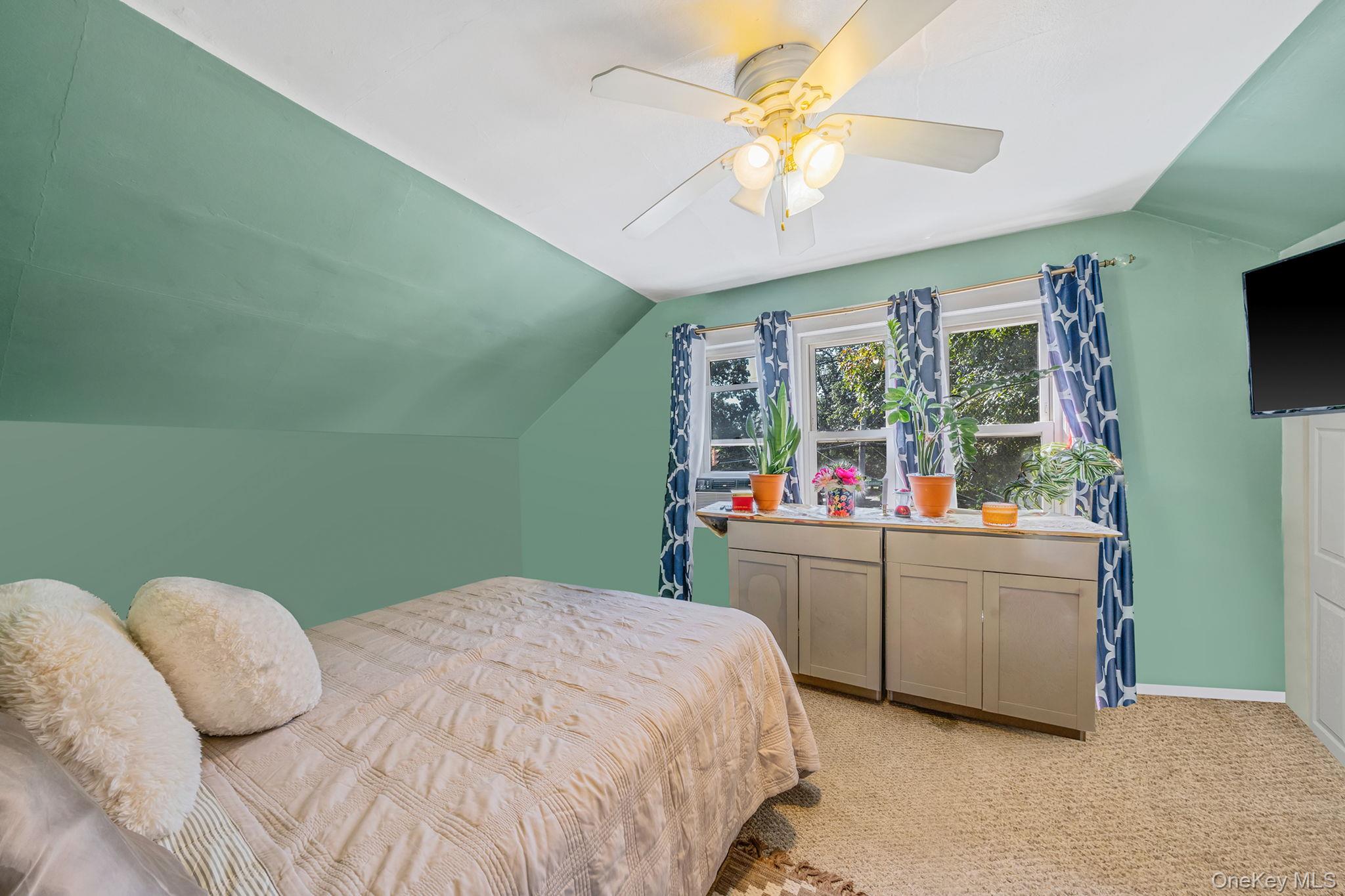 173 E Seaman Avenue, Freeport, NY 11520