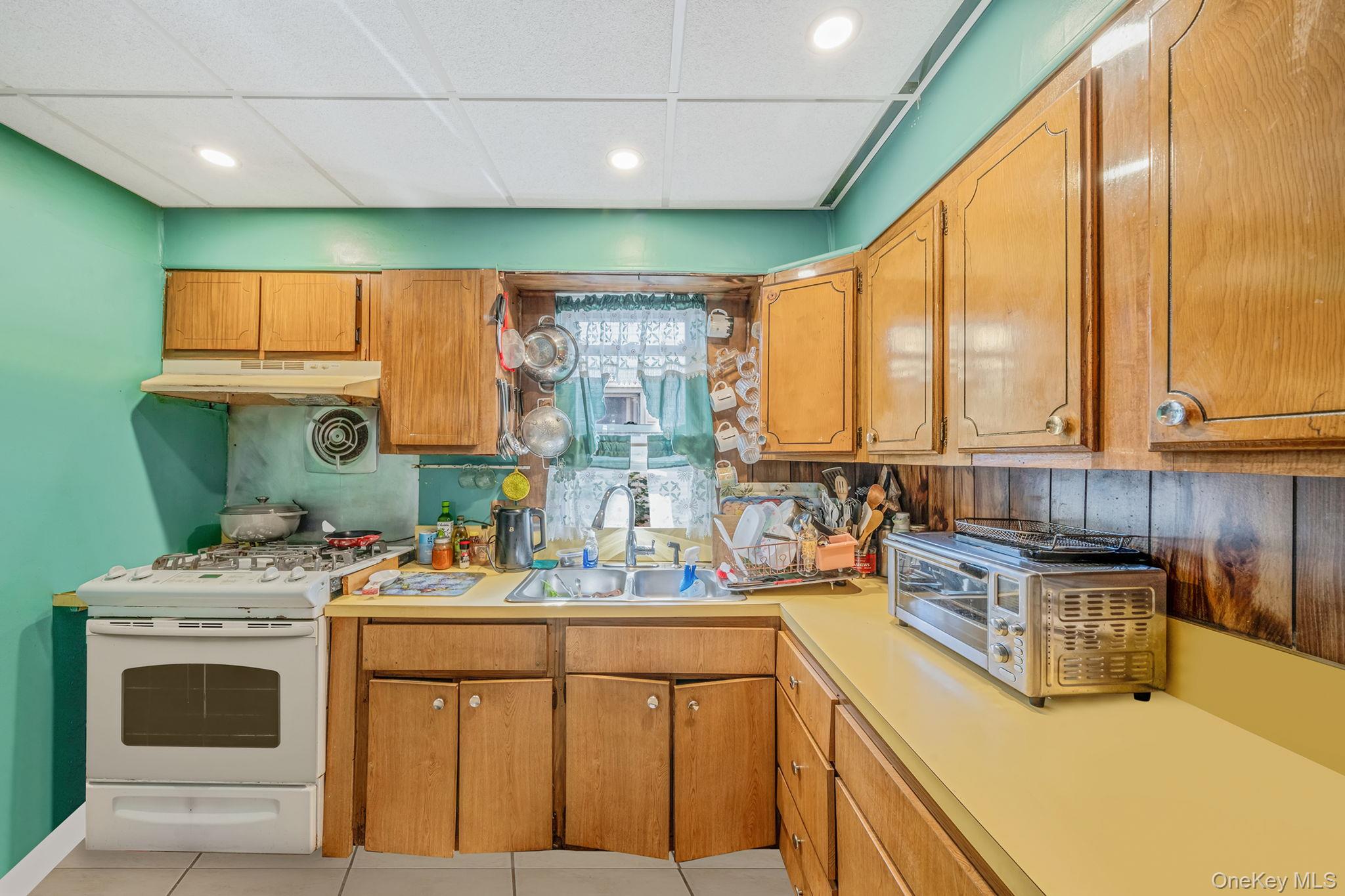 173 E Seaman Avenue, Freeport, NY 11520