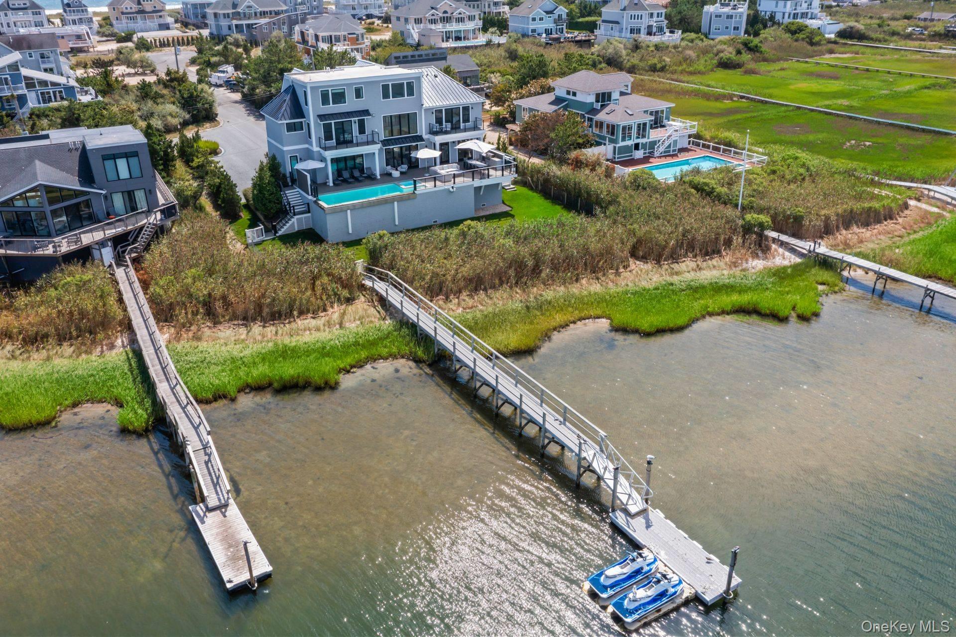 20 Cove Lane, Westhampton Dunes, NY 11978