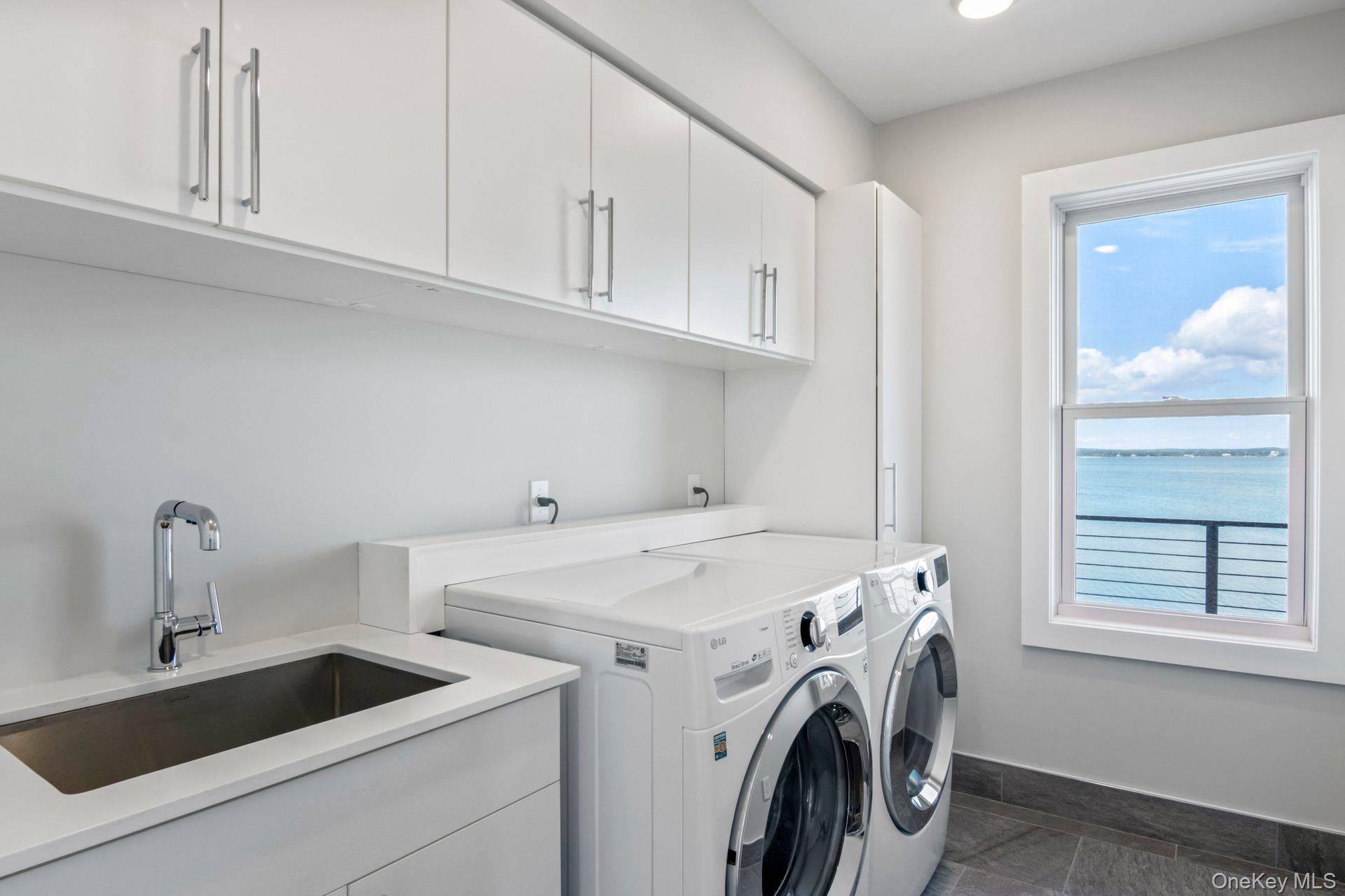 20 Cove Lane, Westhampton Dunes, NY 11978