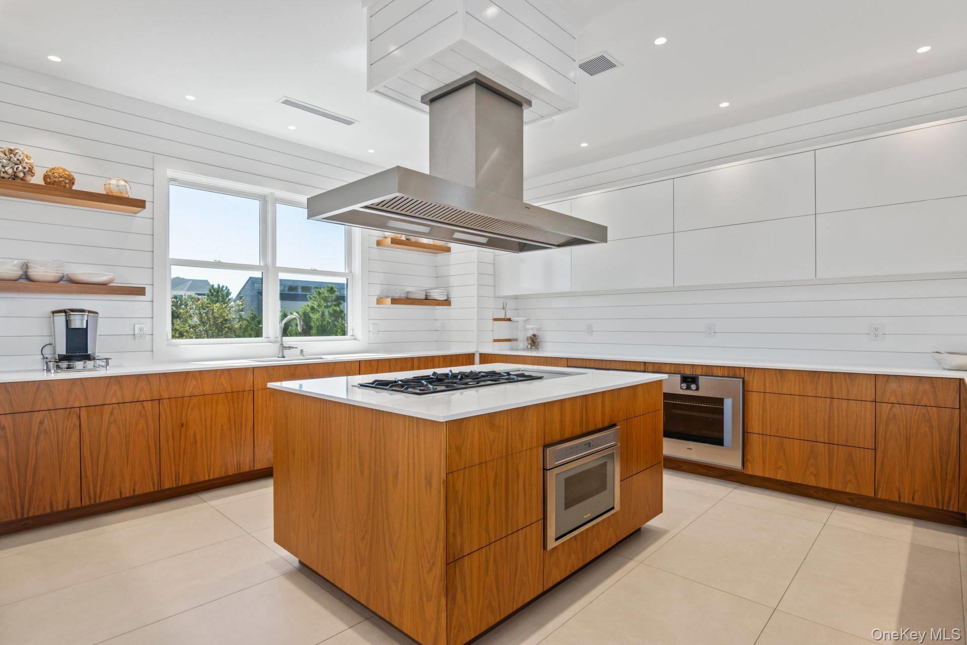 20 Cove Lane, Westhampton Dunes, NY 11978