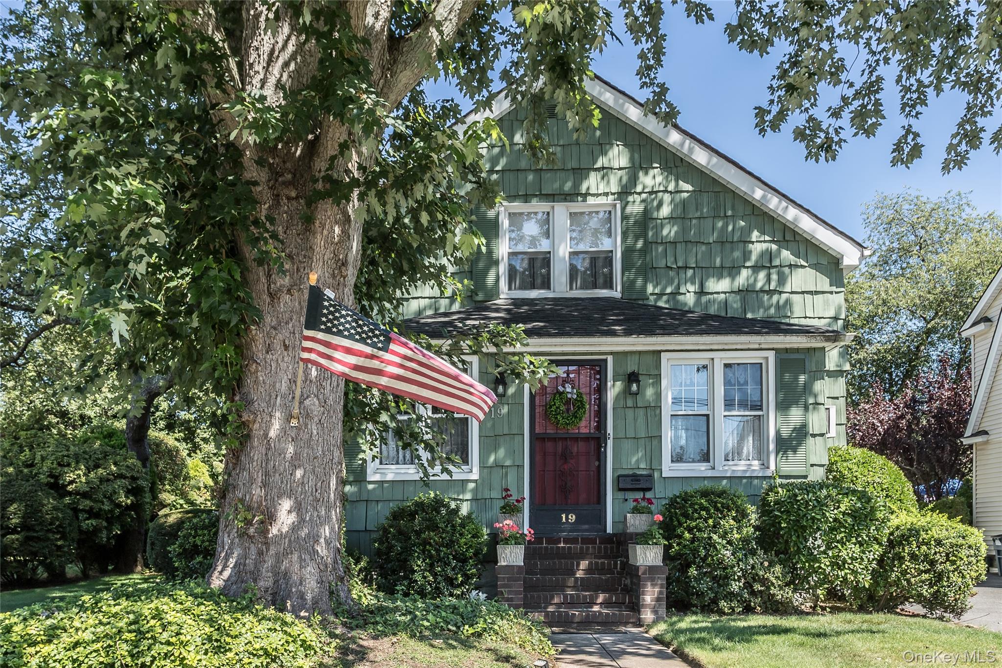 19 Princeton Street, Garden City, NY 11530