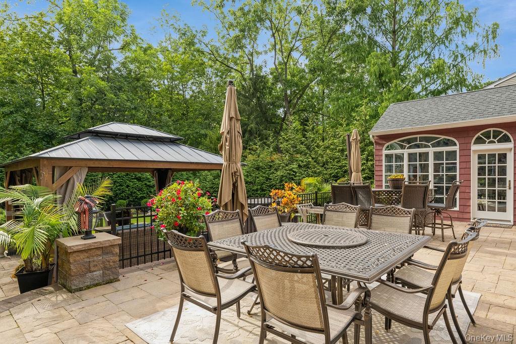 15 Briarwood Drive, Huntington, NY 11743