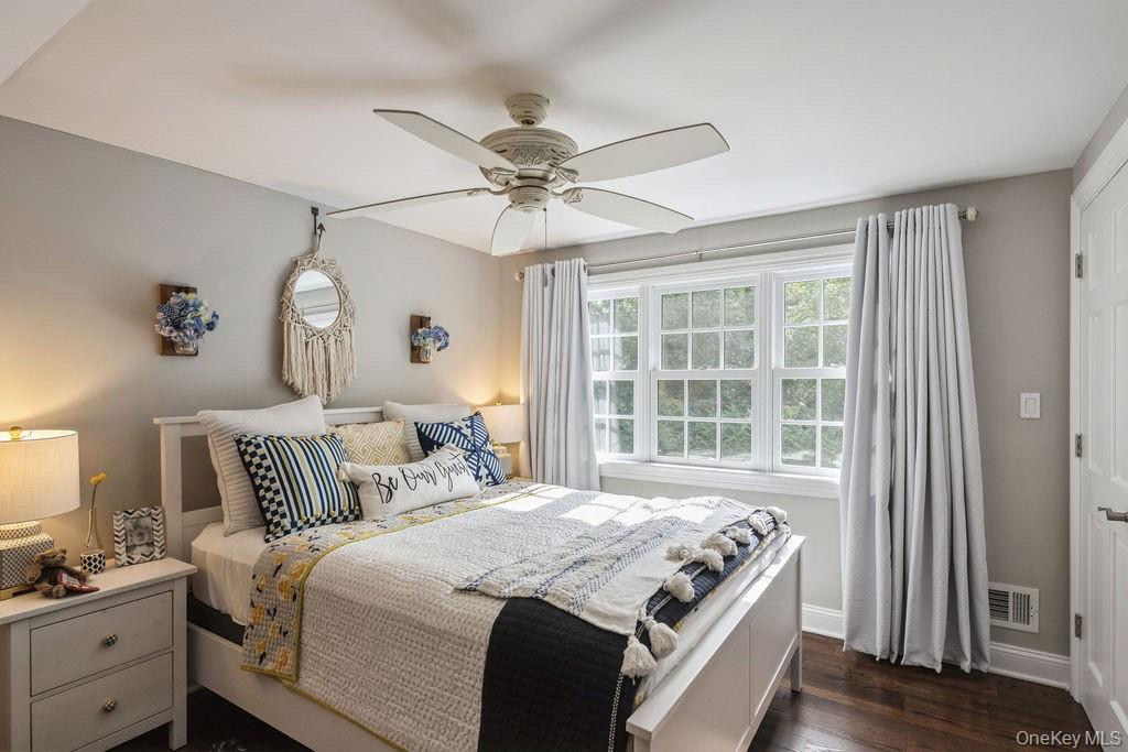 15 Briarwood Drive, Huntington, NY 11743