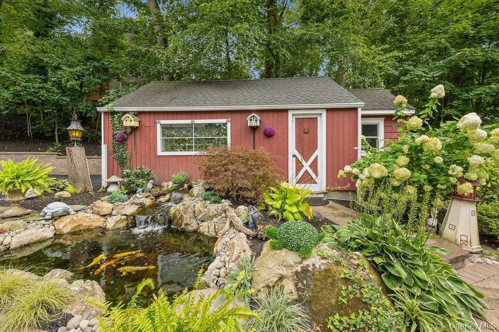 15 Briarwood Drive, Huntington, NY 11743