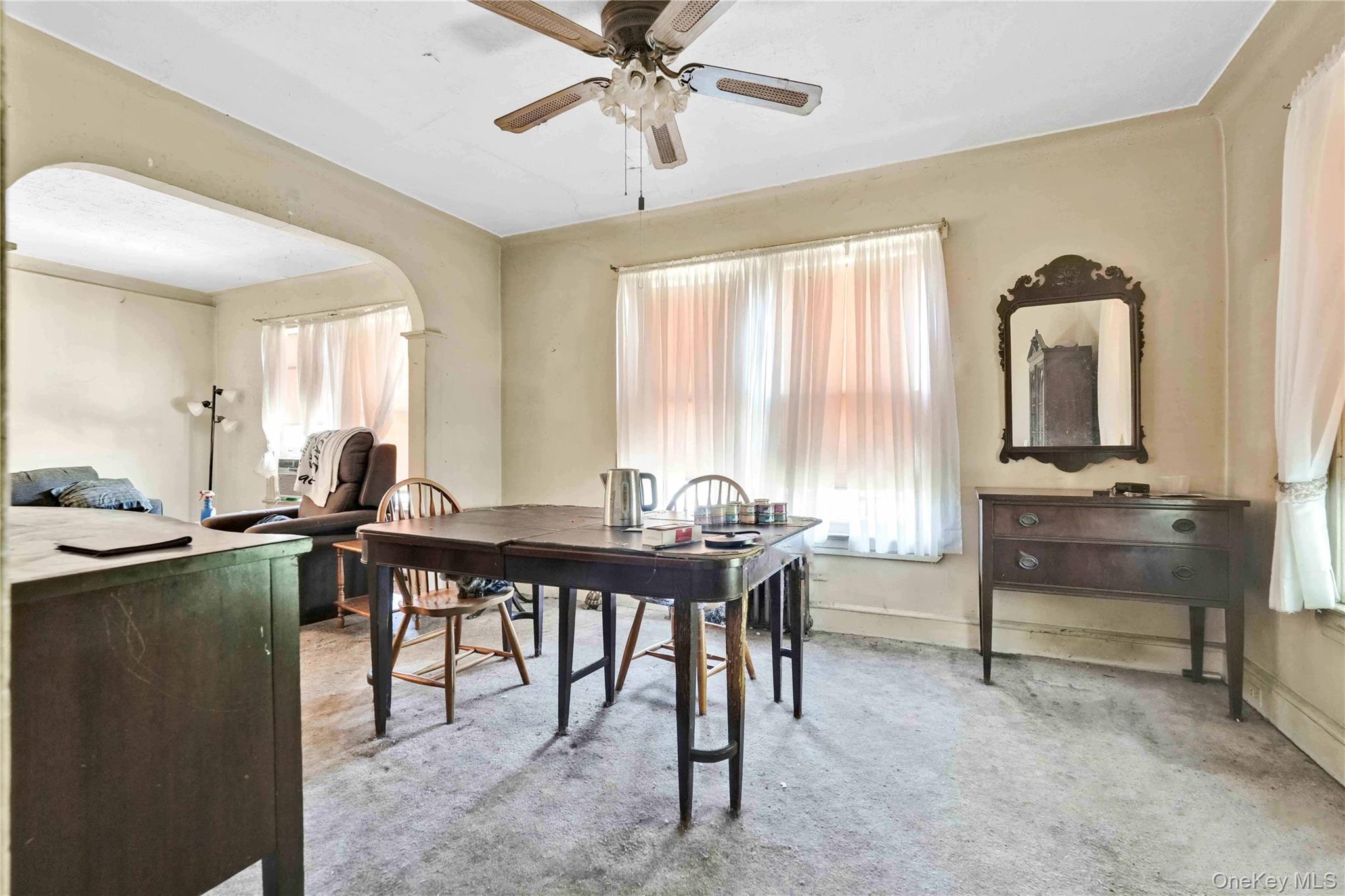 42 Satterie Avenue, Valley Stream, NY 11580