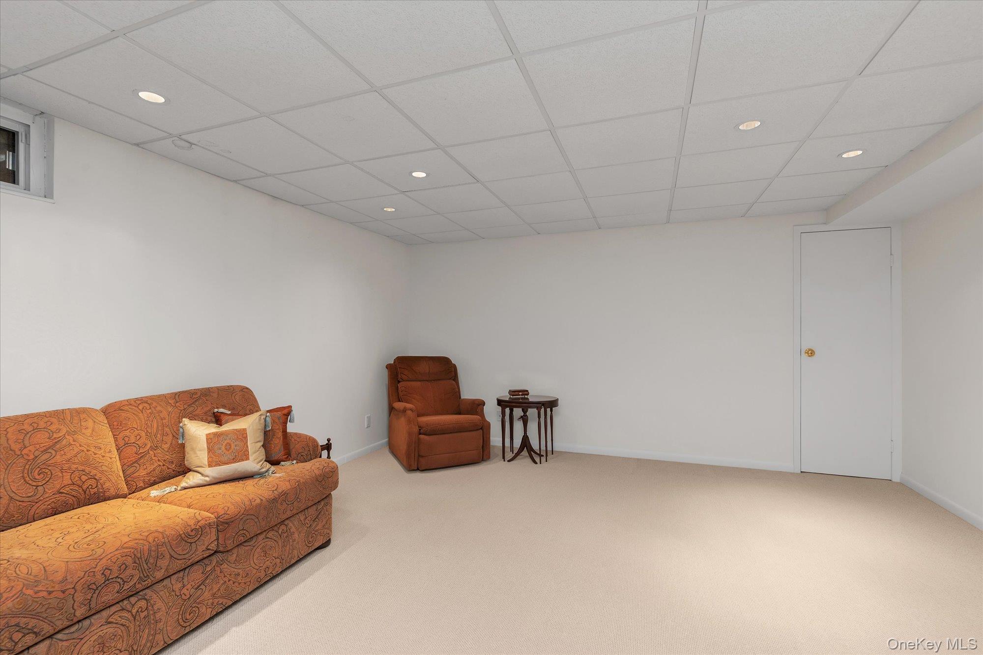 3 Cricket Club Drive, Roslyn, NY 11576