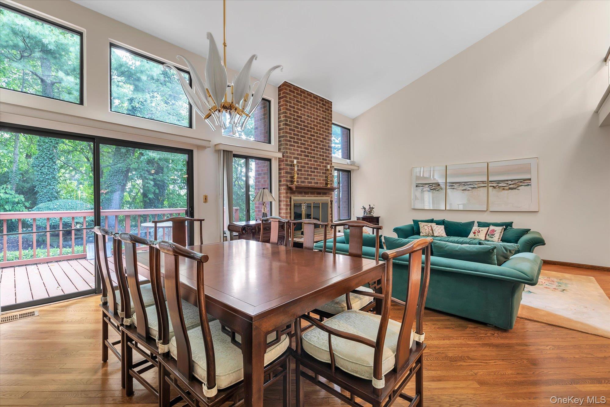 3 Cricket Club Drive, Roslyn, NY 11576