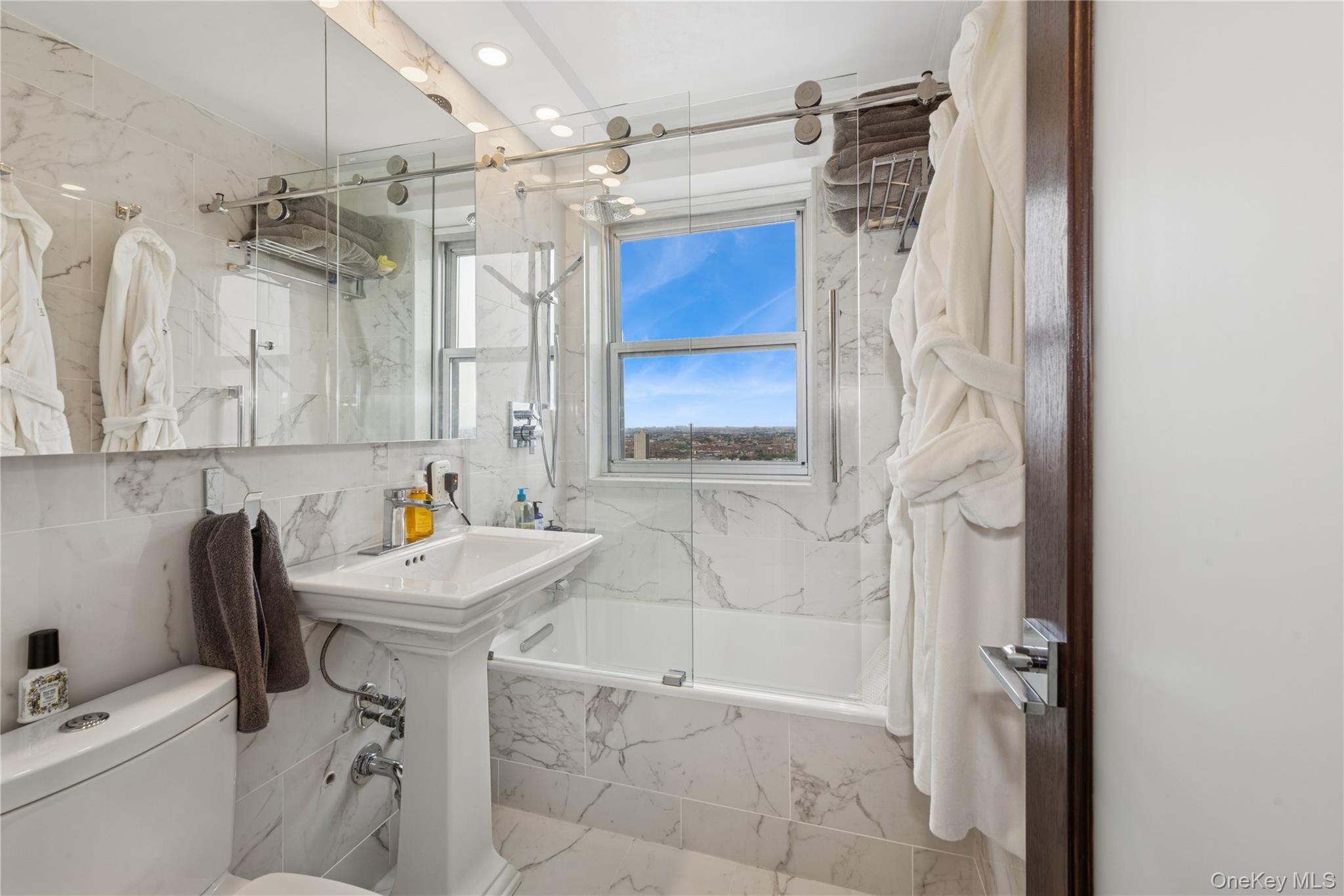 110-11 Queens Boulevard # 31C, Forest Hills, NY 11375