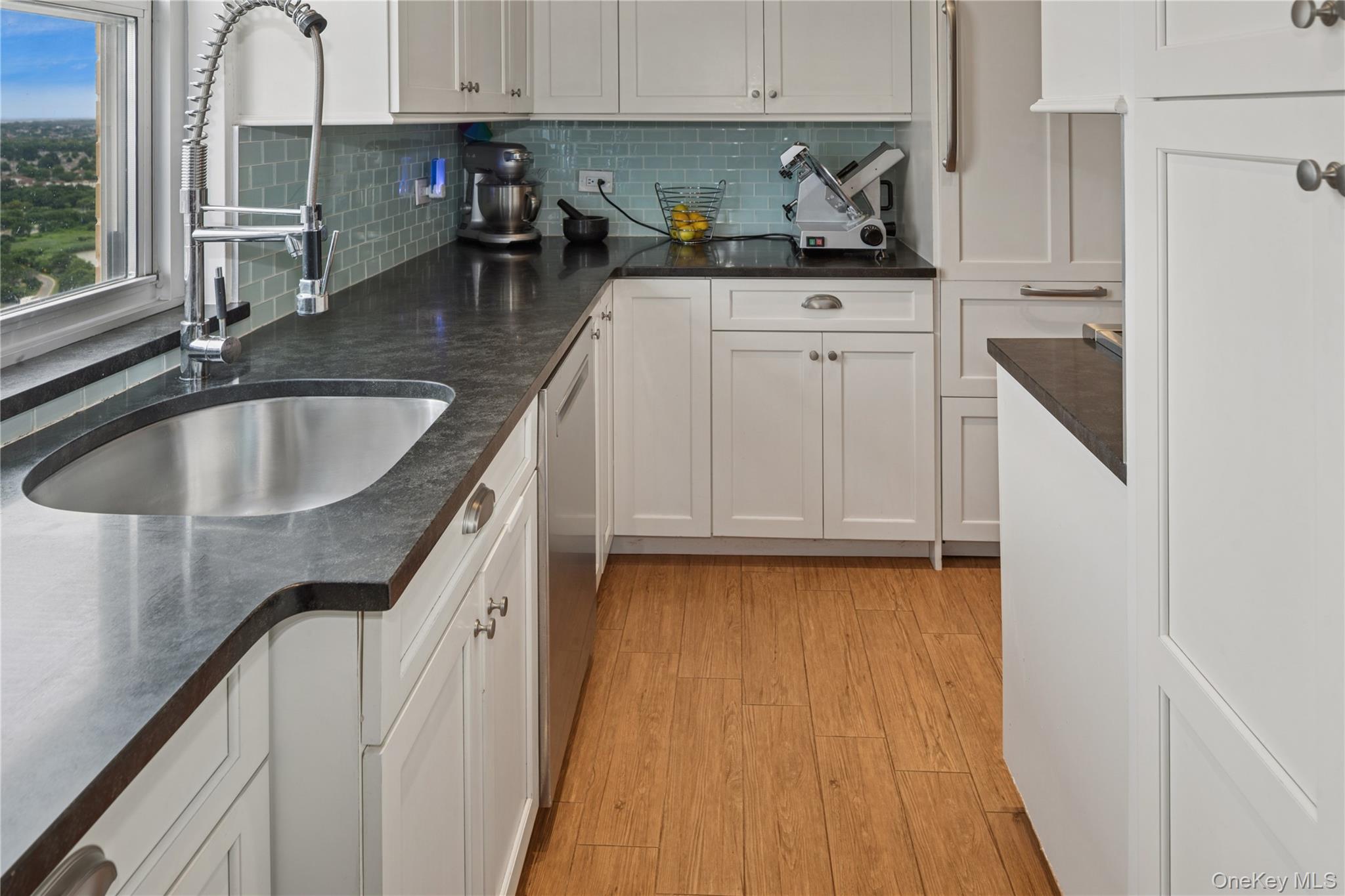 110-11 Queens Boulevard # 31C, Forest Hills, NY 11375