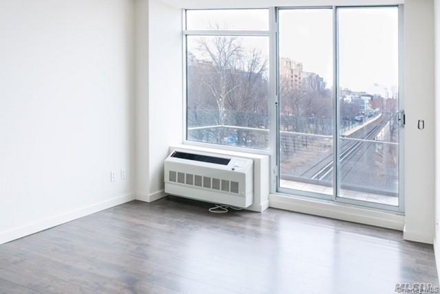 40-55 College Point Blvd # 3A, Flushing, NY 11354