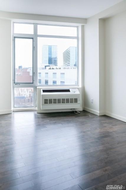 40-55 College Point Blvd # 3A, Flushing, NY 11354