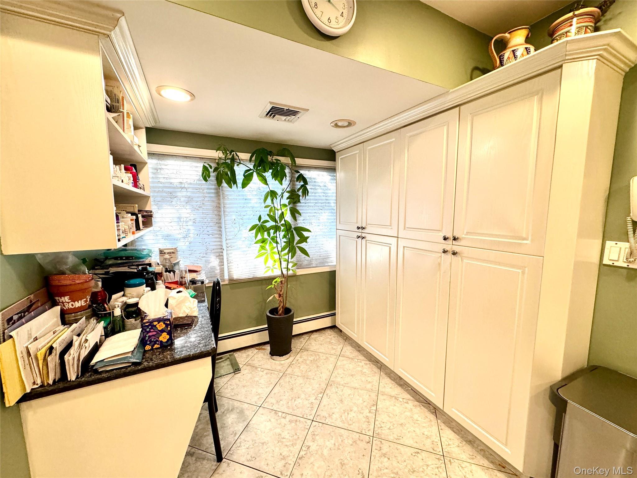 195 Sackville Road, Garden City, NY 11530