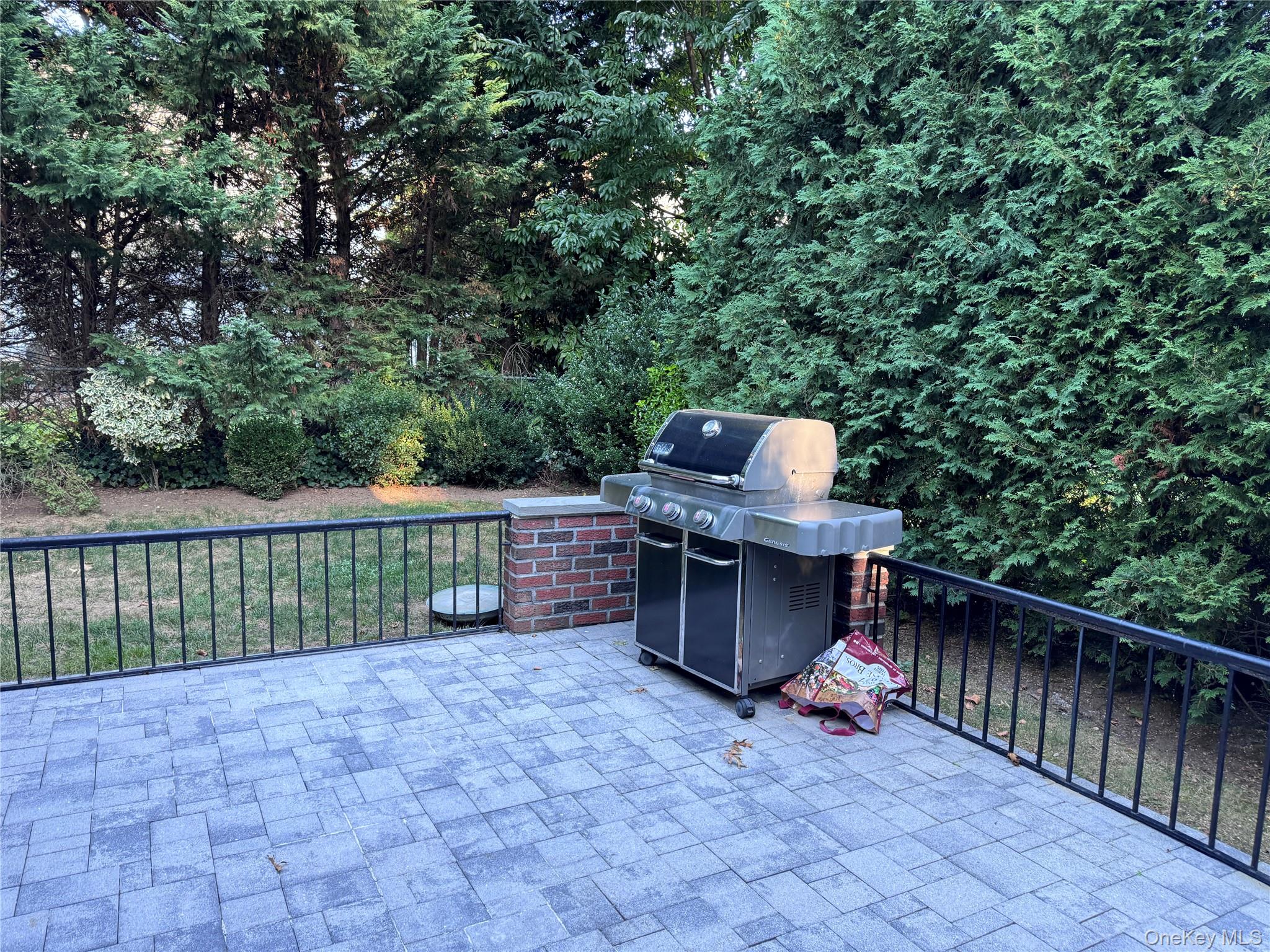 195 Sackville Road, Garden City, NY 11530