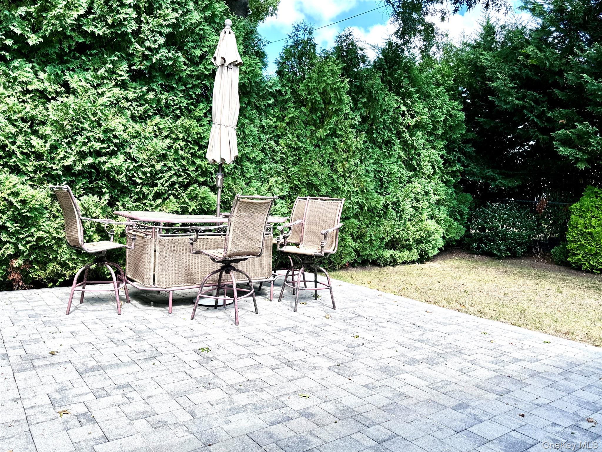 195 Sackville Road, Garden City, NY 11530