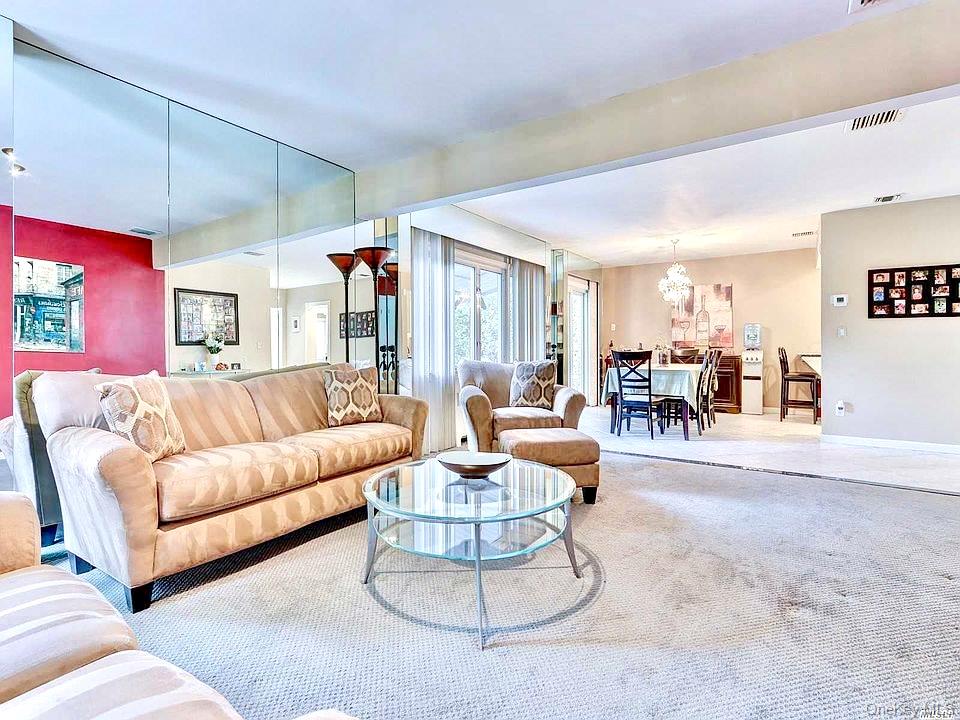 195 Sackville Road, Garden City, NY 11530