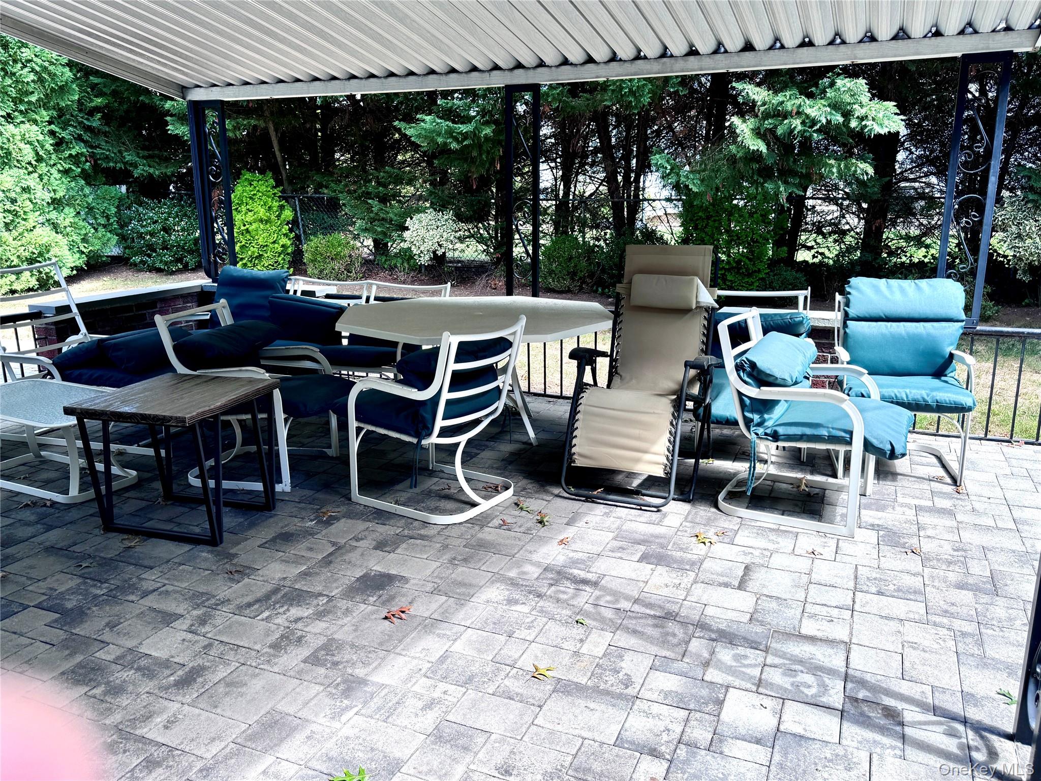 195 Sackville Road, Garden City, NY 11530