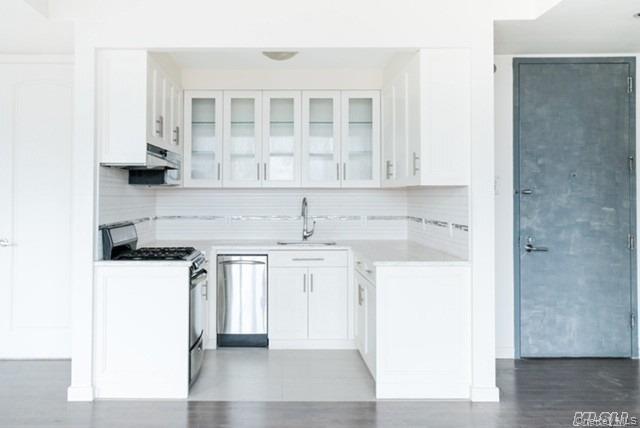 40-55 College Point Blvd # 3B, Flushing, NY 11354