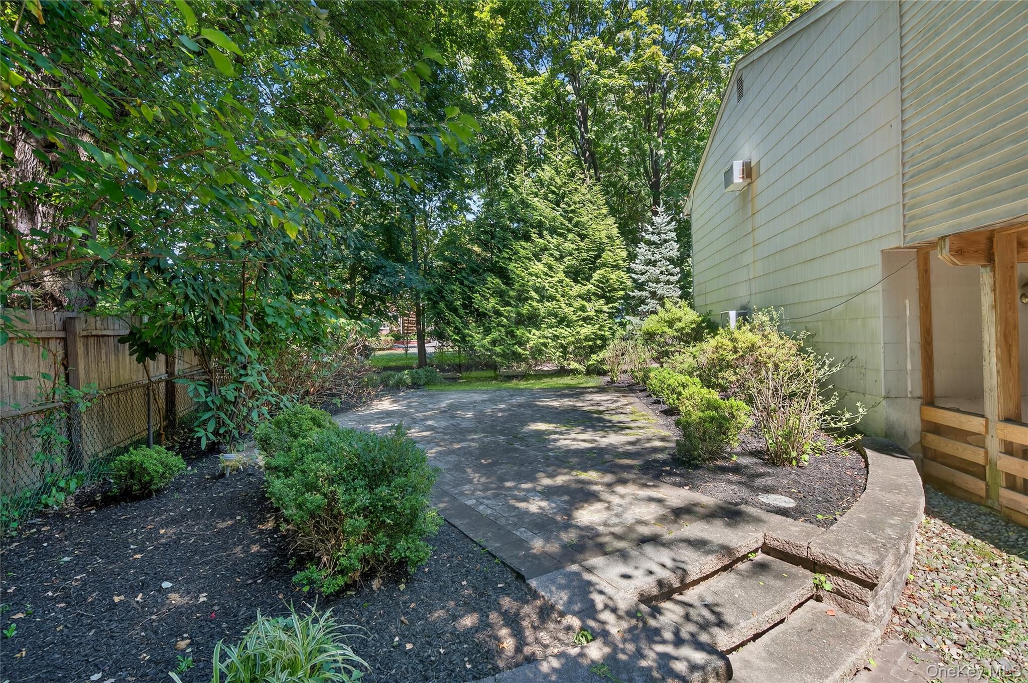 173 Oak Tree Road, Tappan, NY 10983