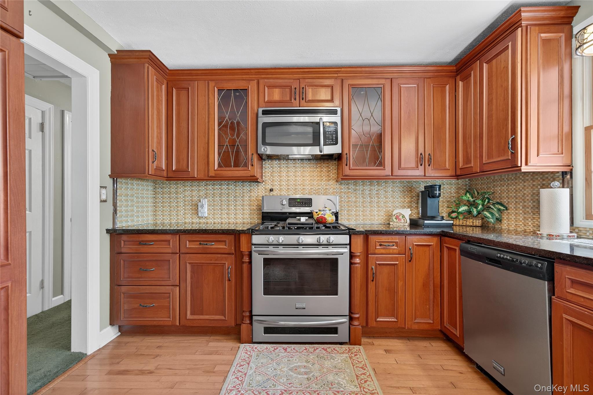 173 Oak Tree Road, Tappan, NY 10983