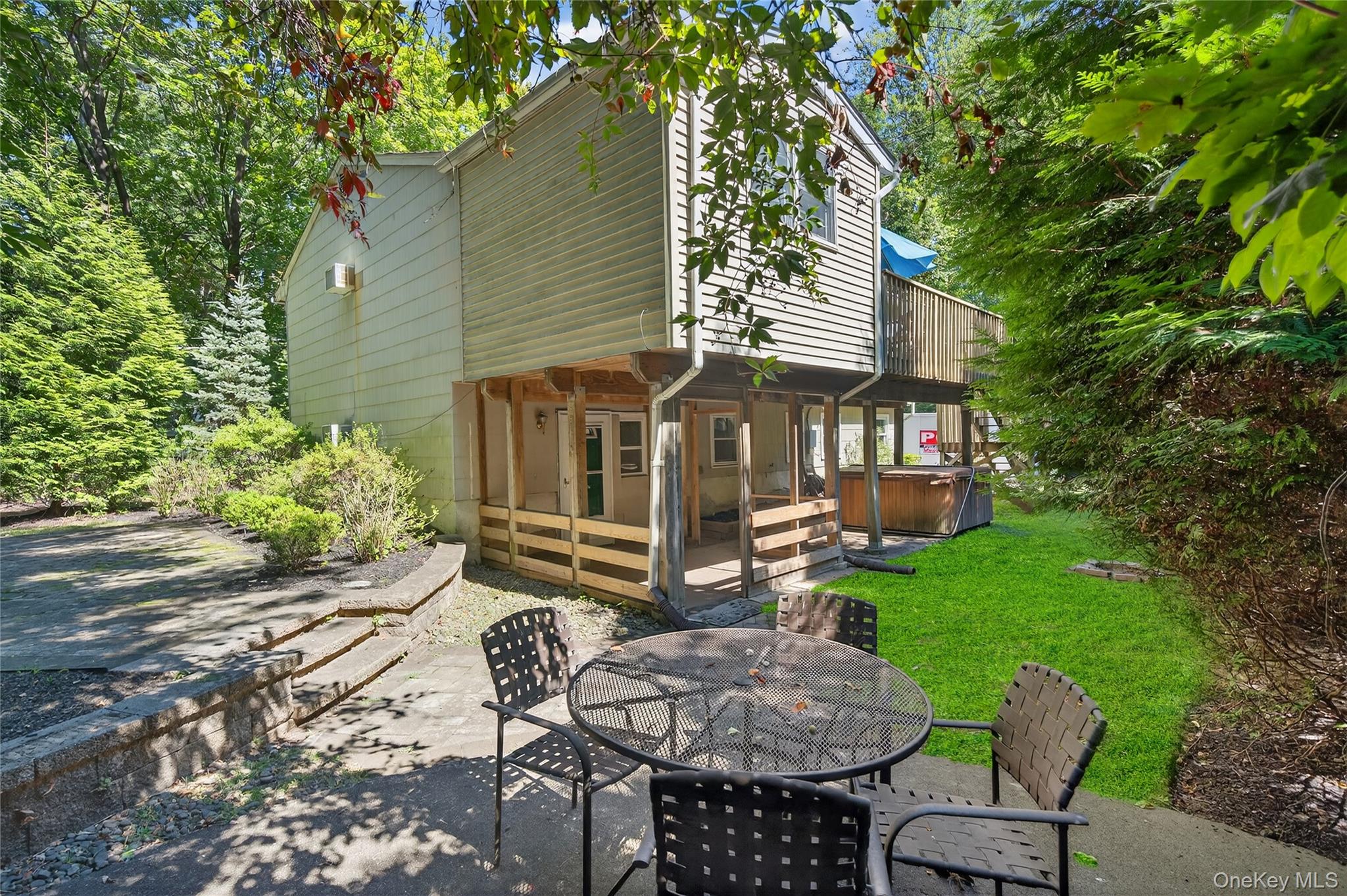 173 Oak Tree Road, Tappan, NY 10983