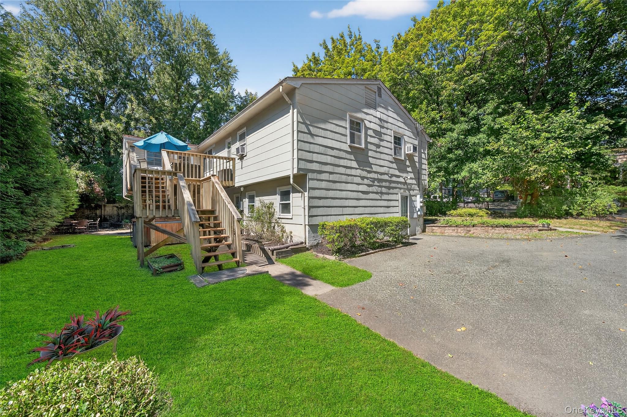 173 Oak Tree Road, Tappan, NY 10983