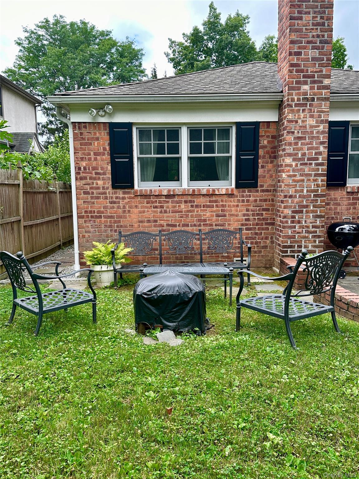 38-47 Douglaston Parkway, Douglaston, NY 11363