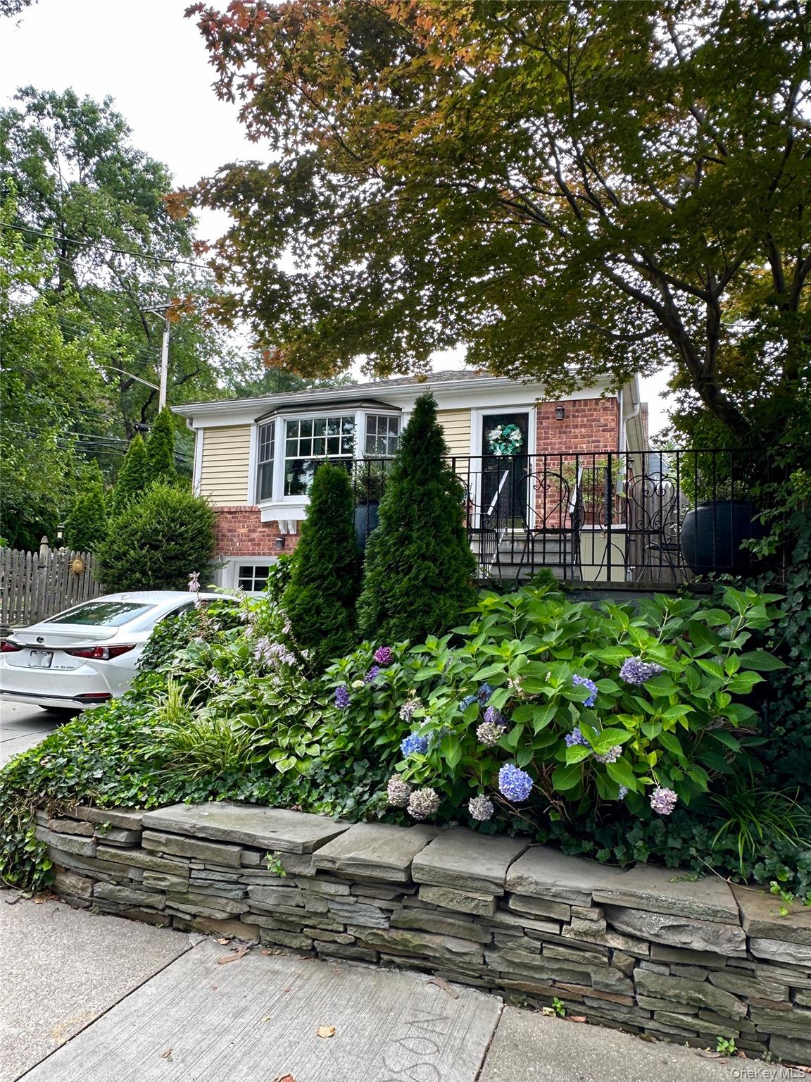 38-47 Douglaston Parkway, Douglaston, NY 11363