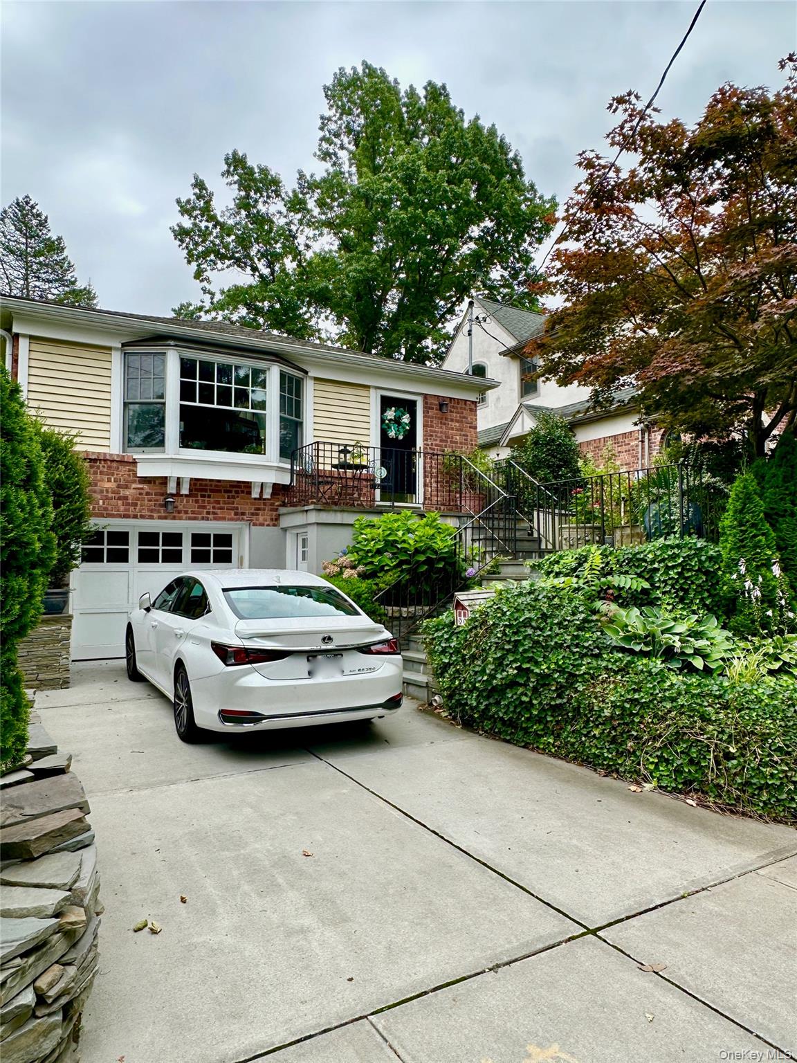 38-47 Douglaston Parkway, Douglaston, NY 11363