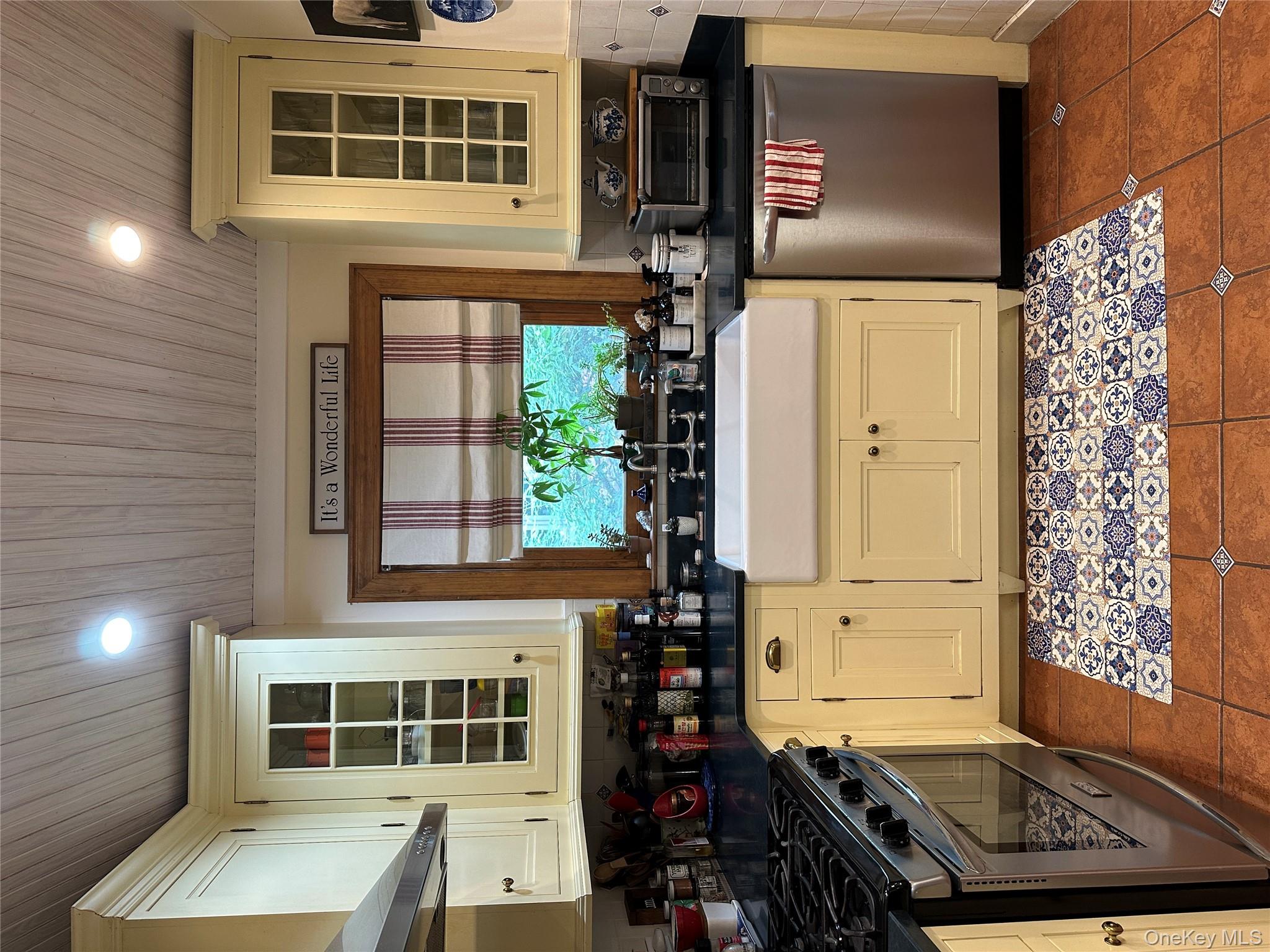 38-47 Douglaston Parkway, Douglaston, NY 11363