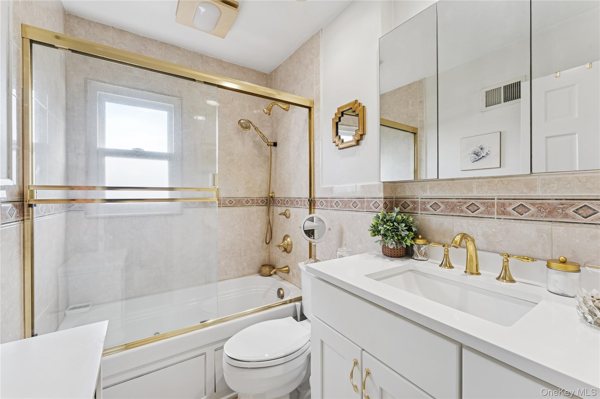 43 Layton Street, Freeport, NY 11520