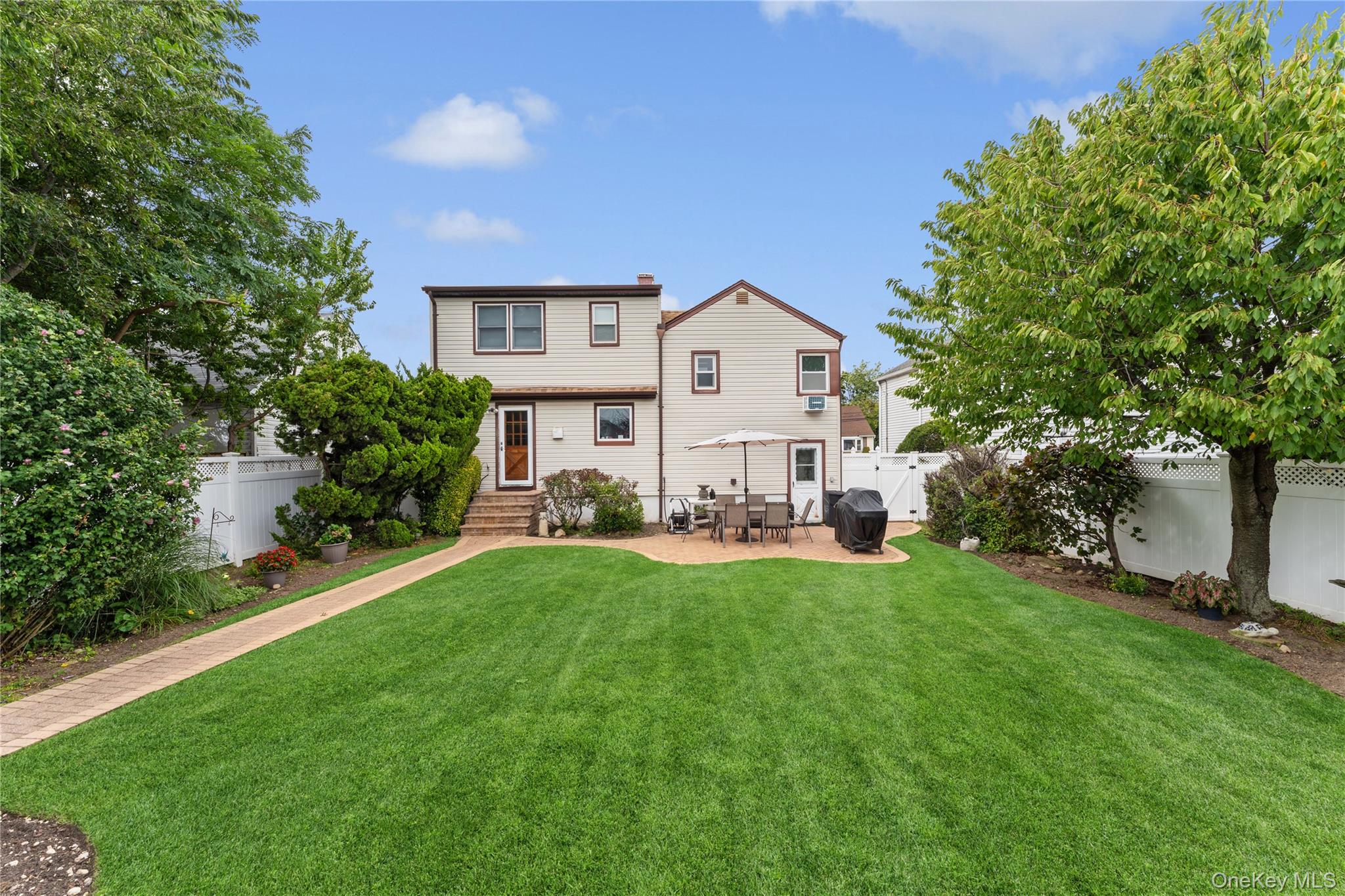 43 Layton Street, Freeport, NY 11520