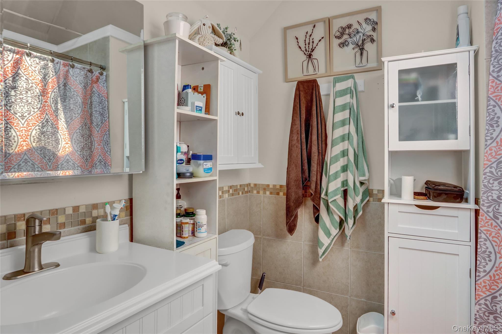 66 Center Avenue, Bay Shore, NY 11706