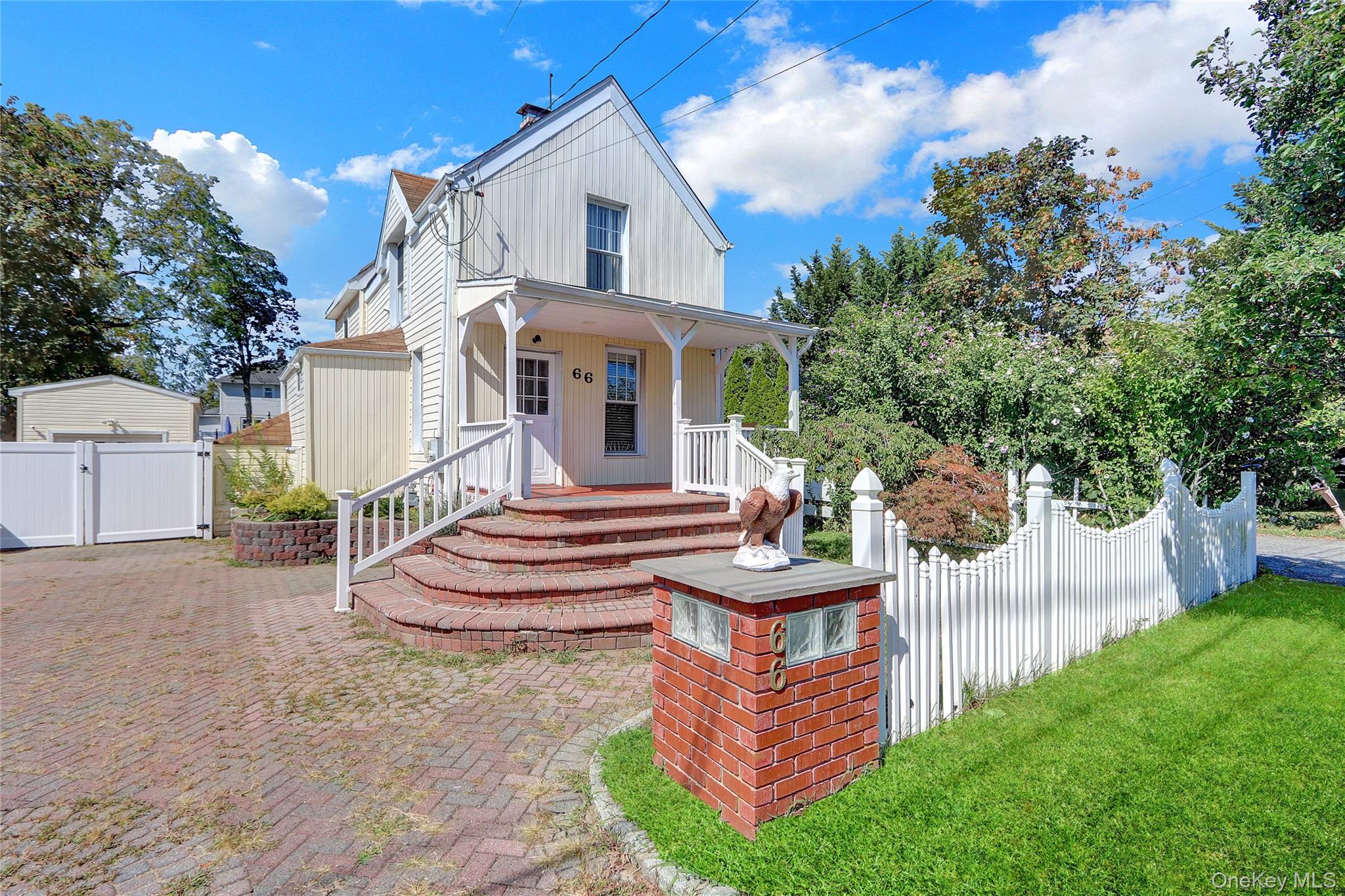 66 Center Avenue, Bay Shore, NY 11706