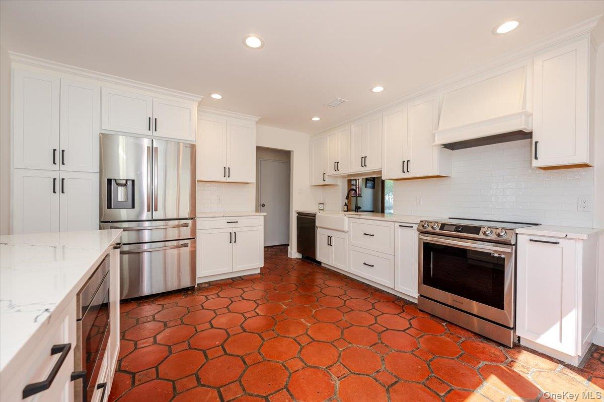 30 Donna Lane, Lido Beach, NY 11561