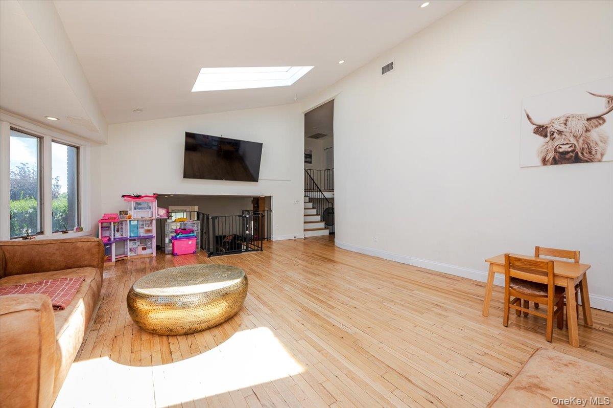 30 Donna Lane, Lido Beach, NY 11561