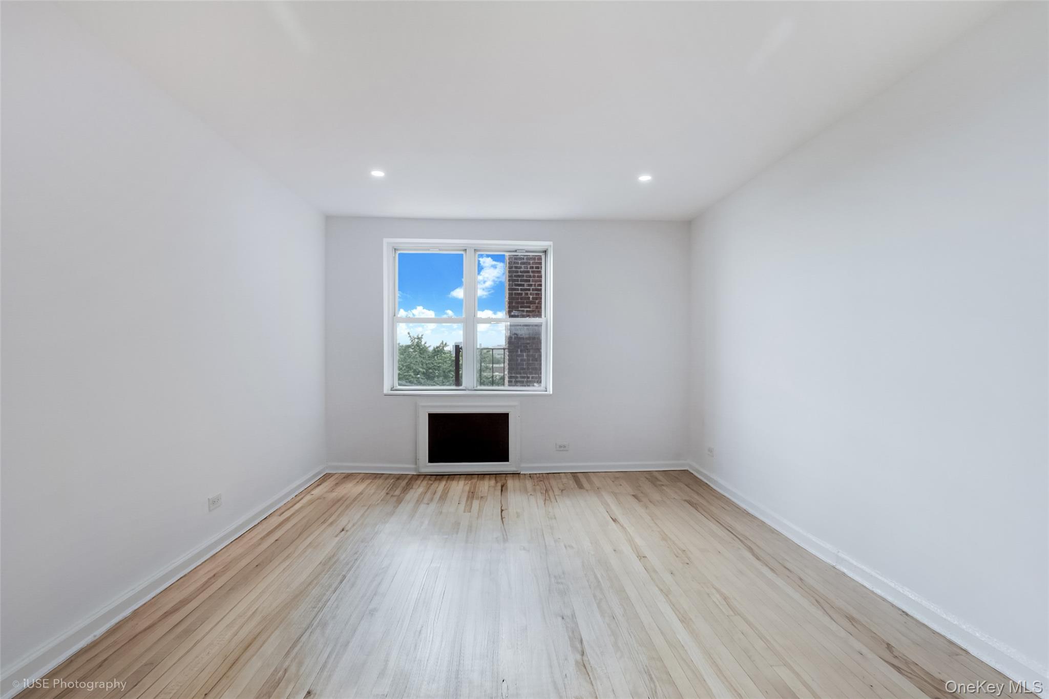 39-20 52nd Street # 4D, Woodside, NY 11377