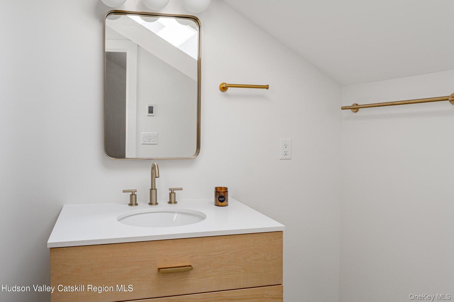 9 Mountain Road, Rosendale, NY 12472