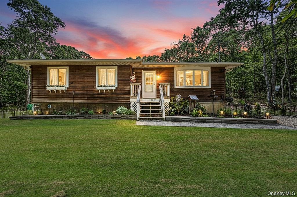 3 Emily Court, Hampton Bays, NY 11946