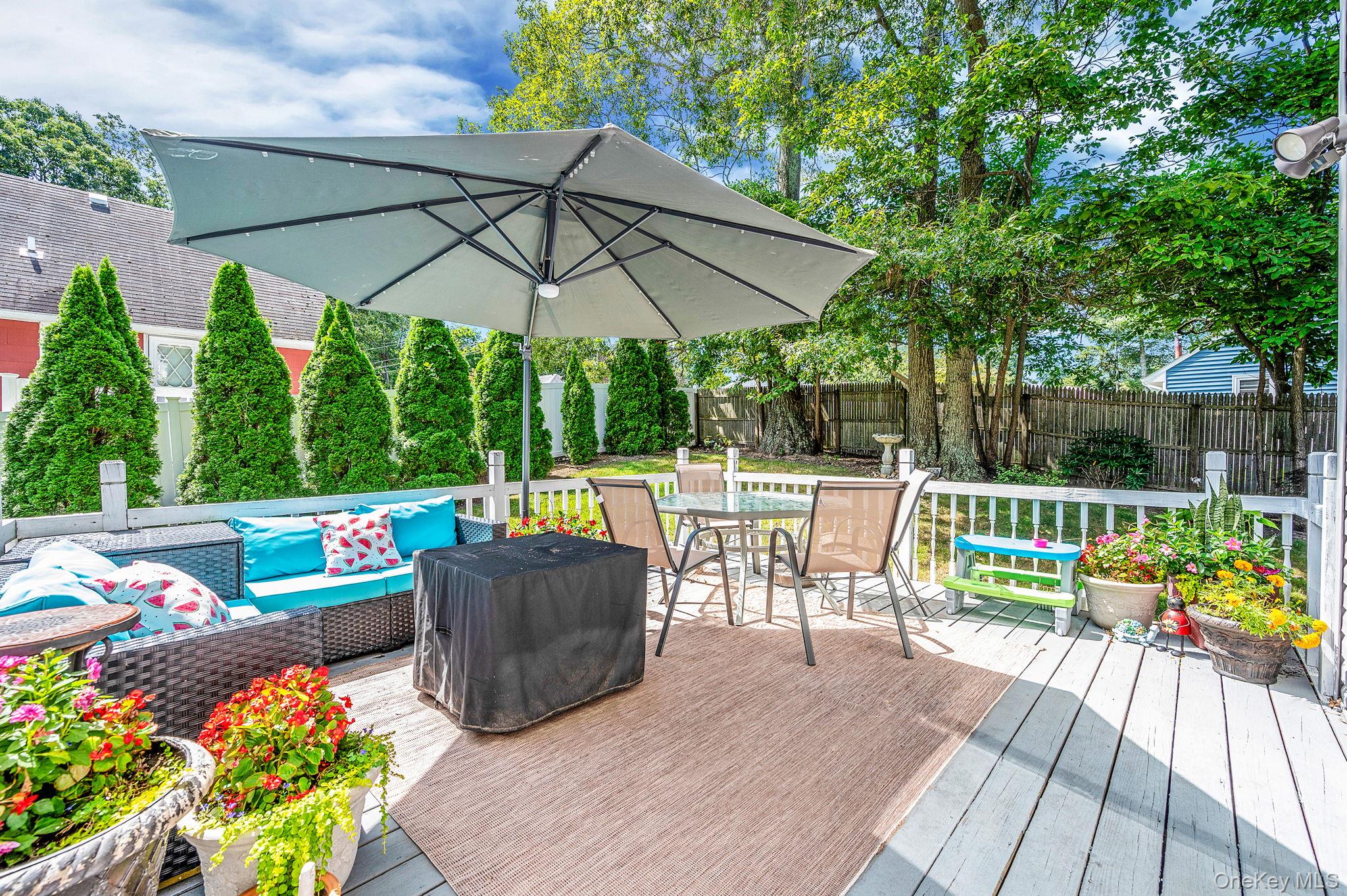 42 Apricot Place, Ronkonkoma, NY 11779