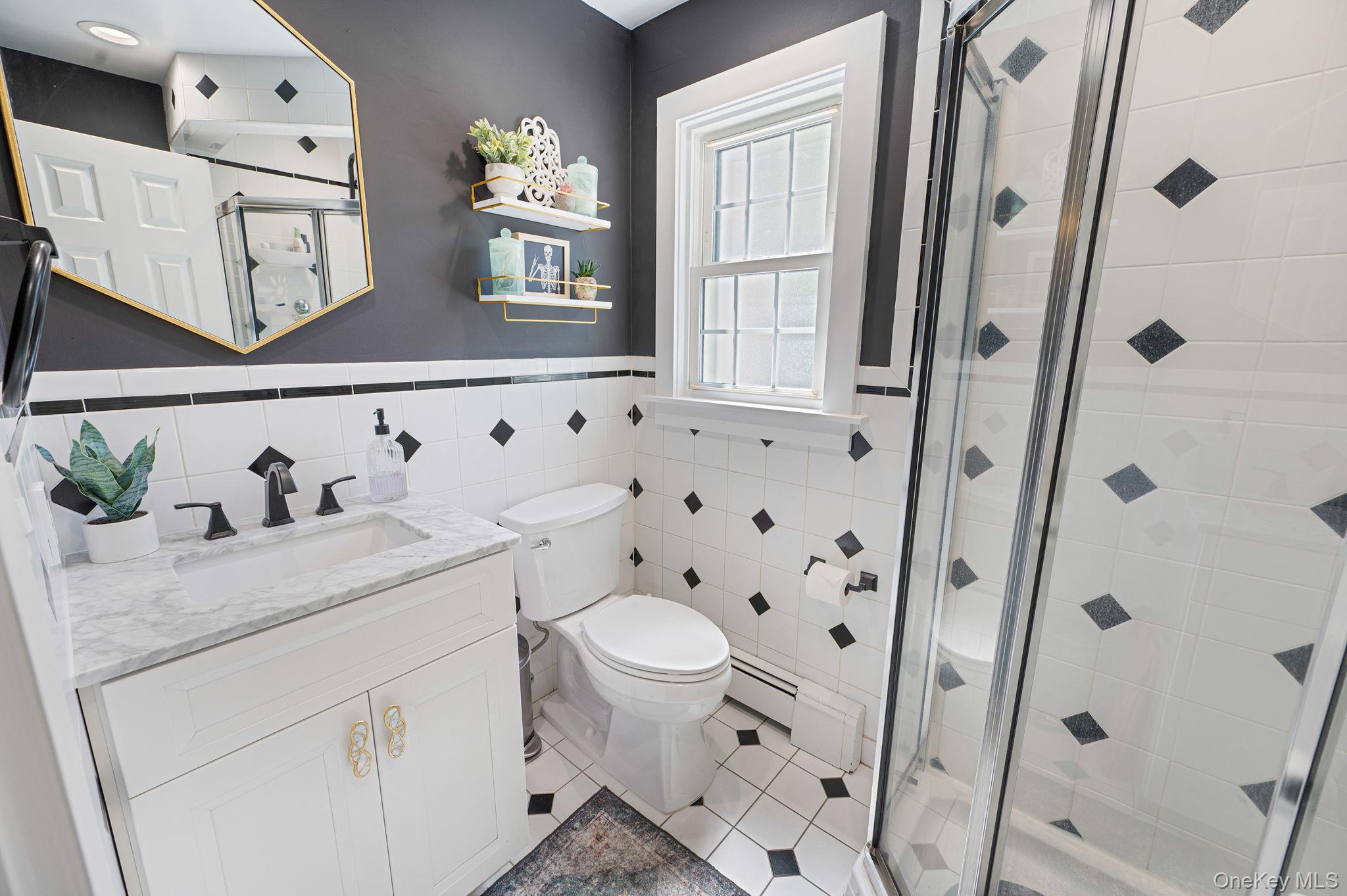 42 Apricot Place, Ronkonkoma, NY 11779