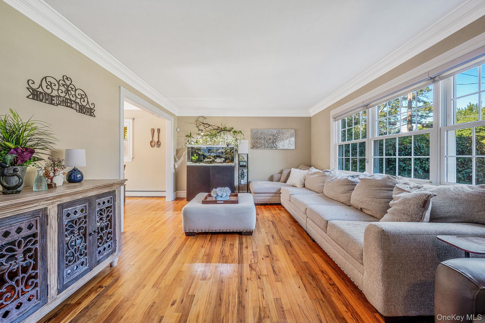 42 Apricot Place, Ronkonkoma, NY 11779