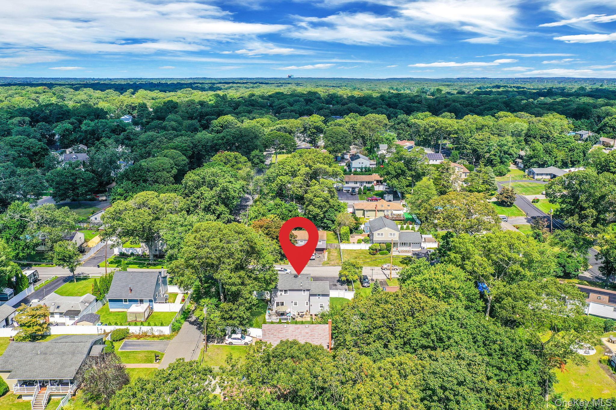 42 Apricot Place, Ronkonkoma, NY 11779