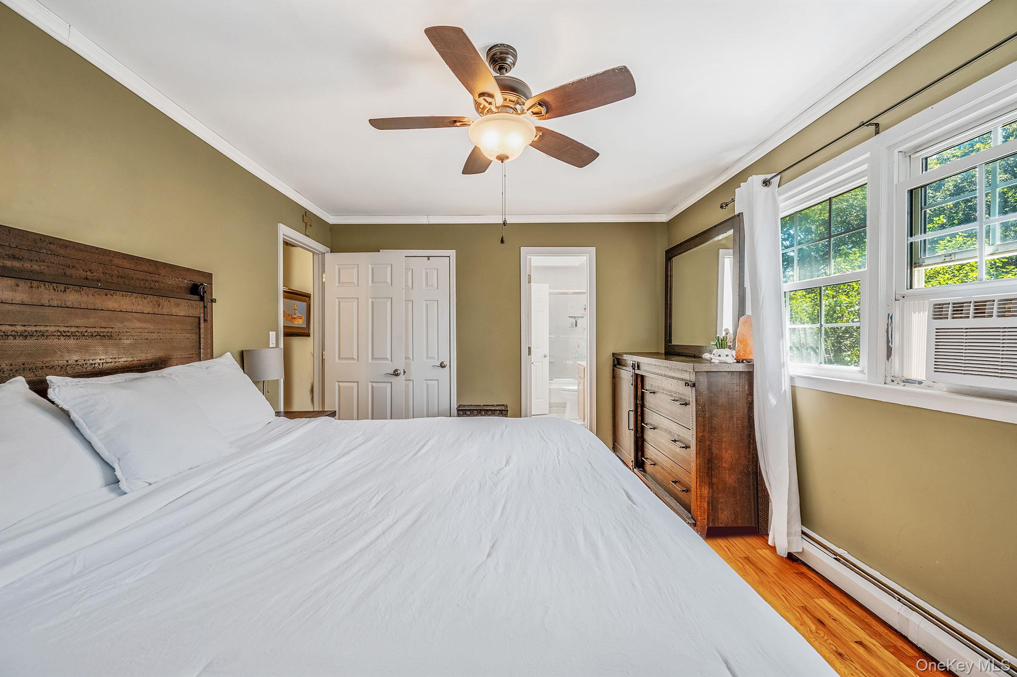 42 Apricot Place, Ronkonkoma, NY 11779