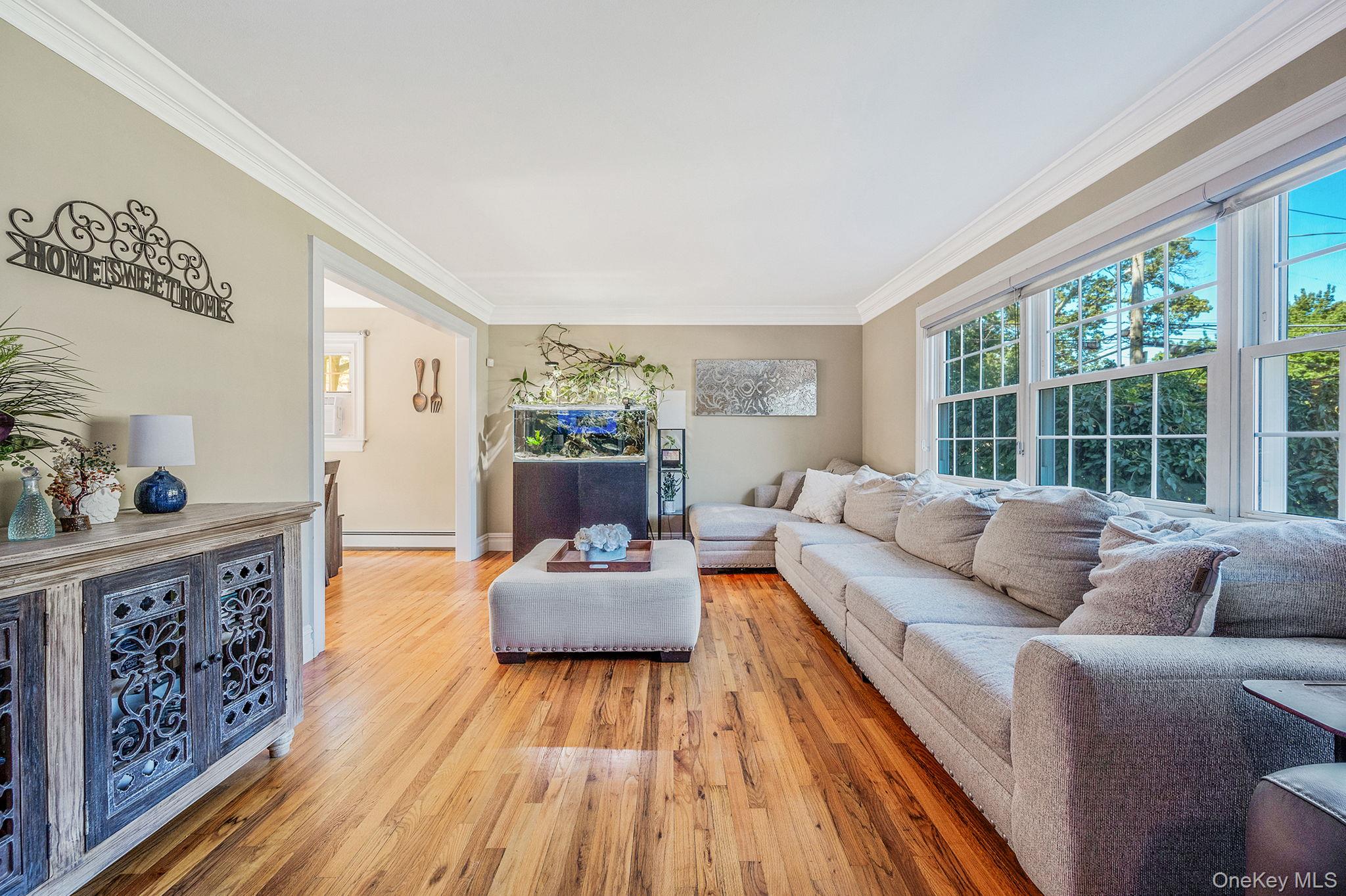 42 Apricot Place, Ronkonkoma, NY 11779